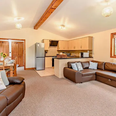 3 Bed In York 93206