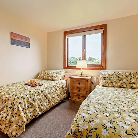 3 Bed In Sutton On Derwent 93206 * Elvington