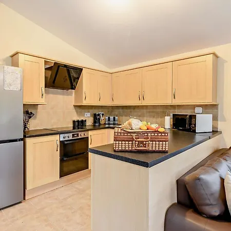 3 Bed In Sutton On Derwent 93206 *