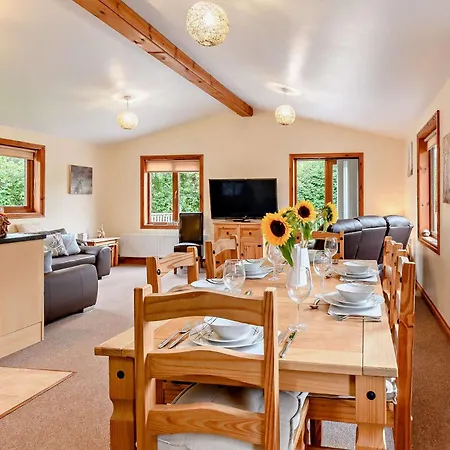 Holiday home 3 Bed In Sutton On Derwent 93206 *