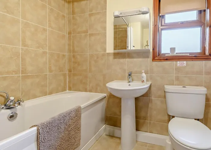 3 Bed In York Oc-93206