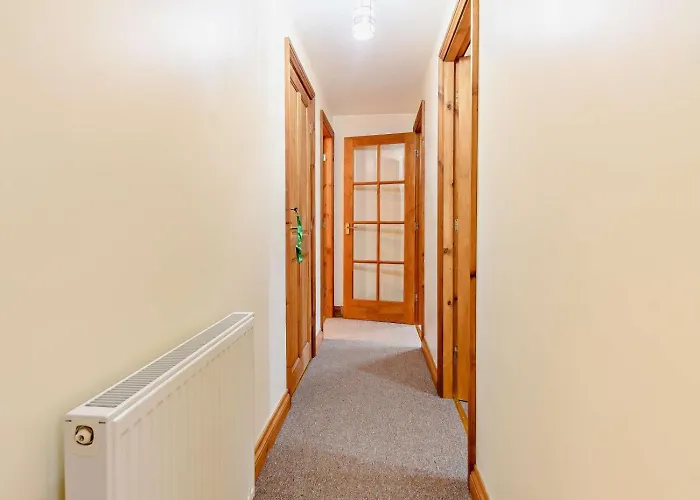 3 Bed In York Oc-93206 * Elvington